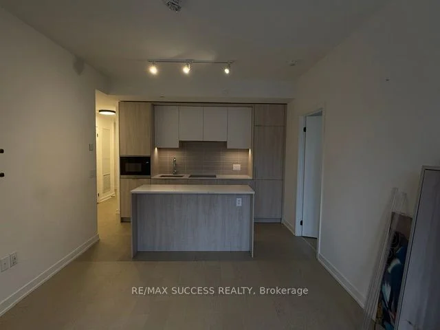 123 Portland Street 308, Toronto C01, On M5v 2n4