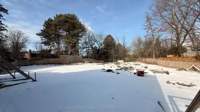 2527 Bayview Avenue, Toronto C12, On M2l 1n9
