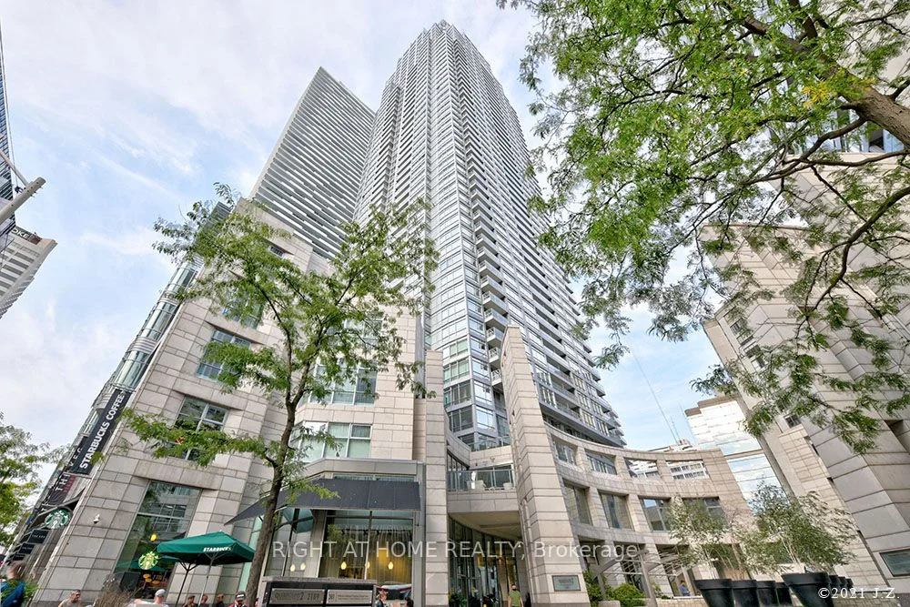 2191 Yonge Street 1608, Toronto C10, On M4s 3h8