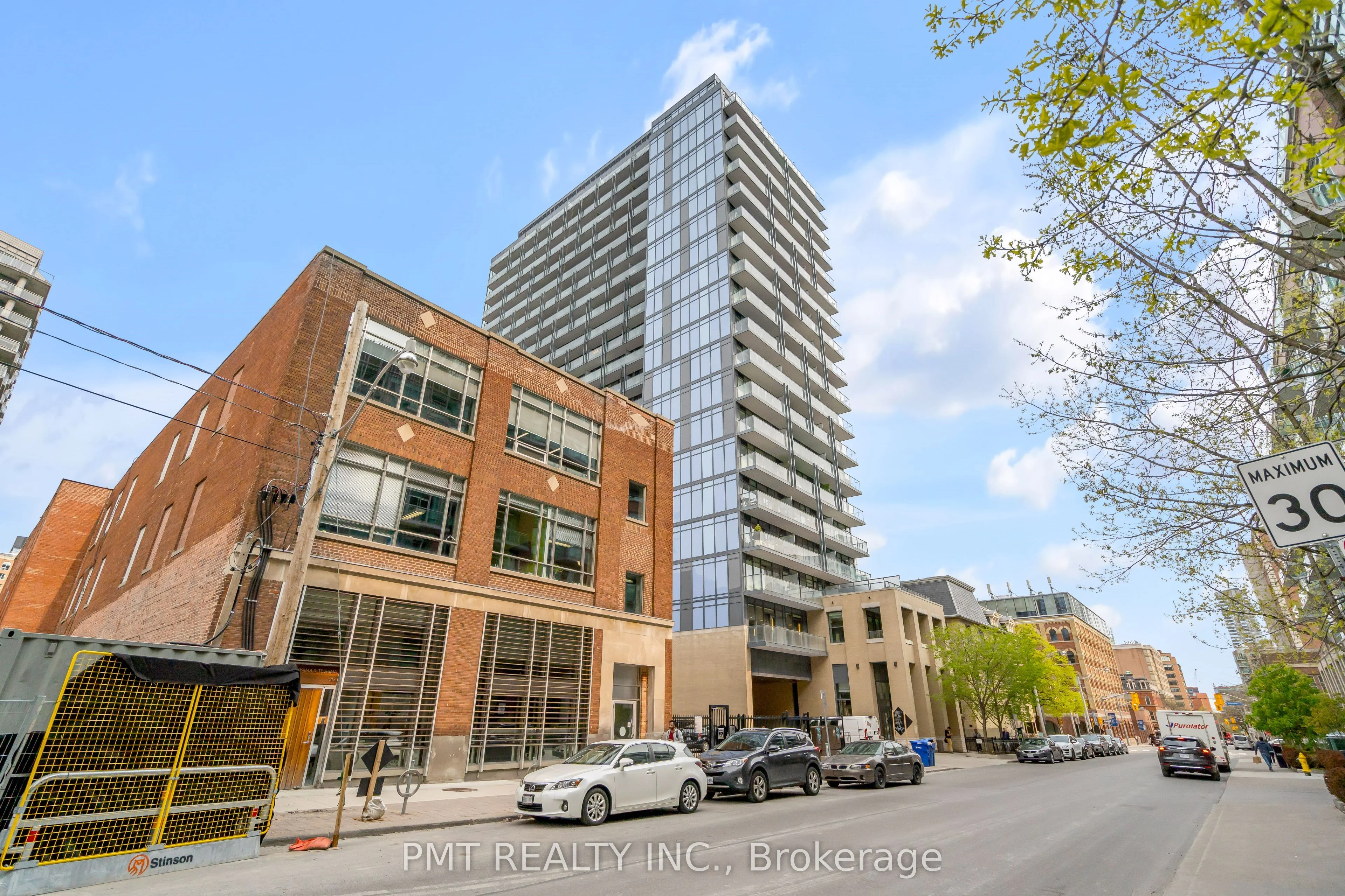 105 George Street 315, Toronto C08, On M5a 0l4