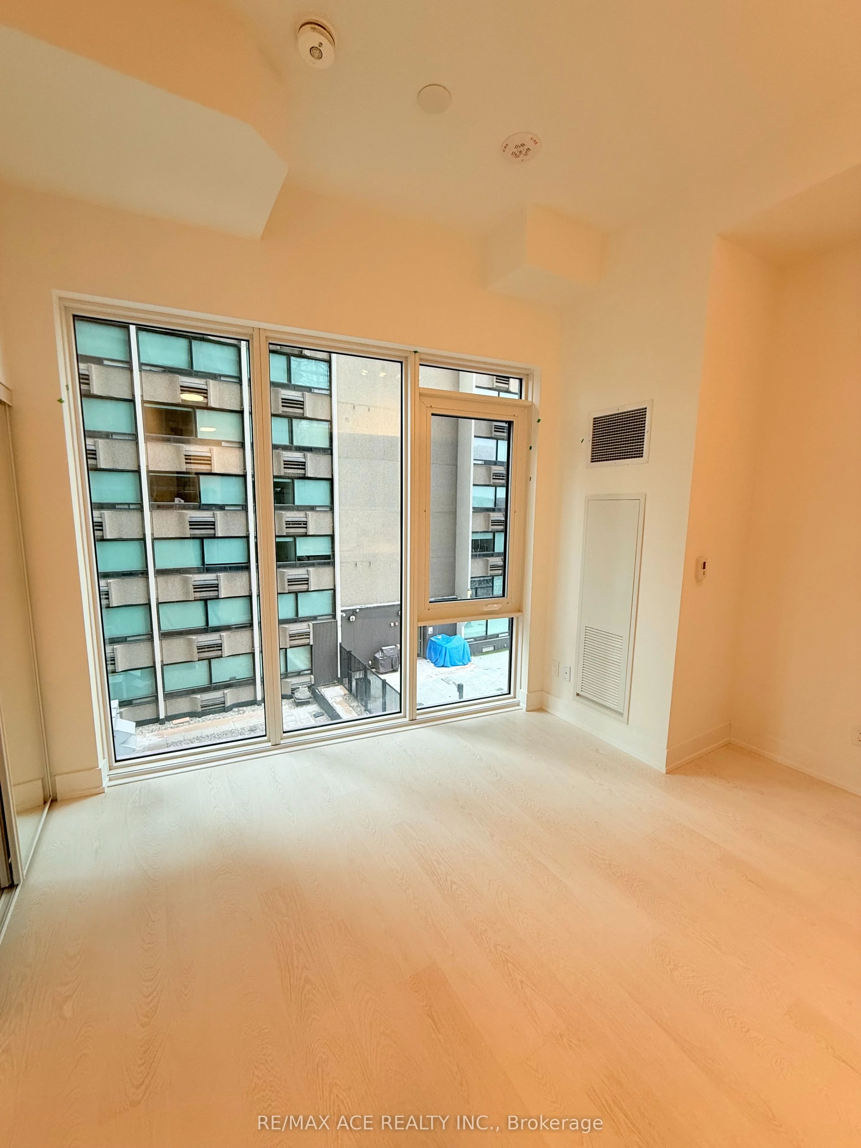 308 Jarvis Street W 710, Toronto C08, ON M5B 0E3
