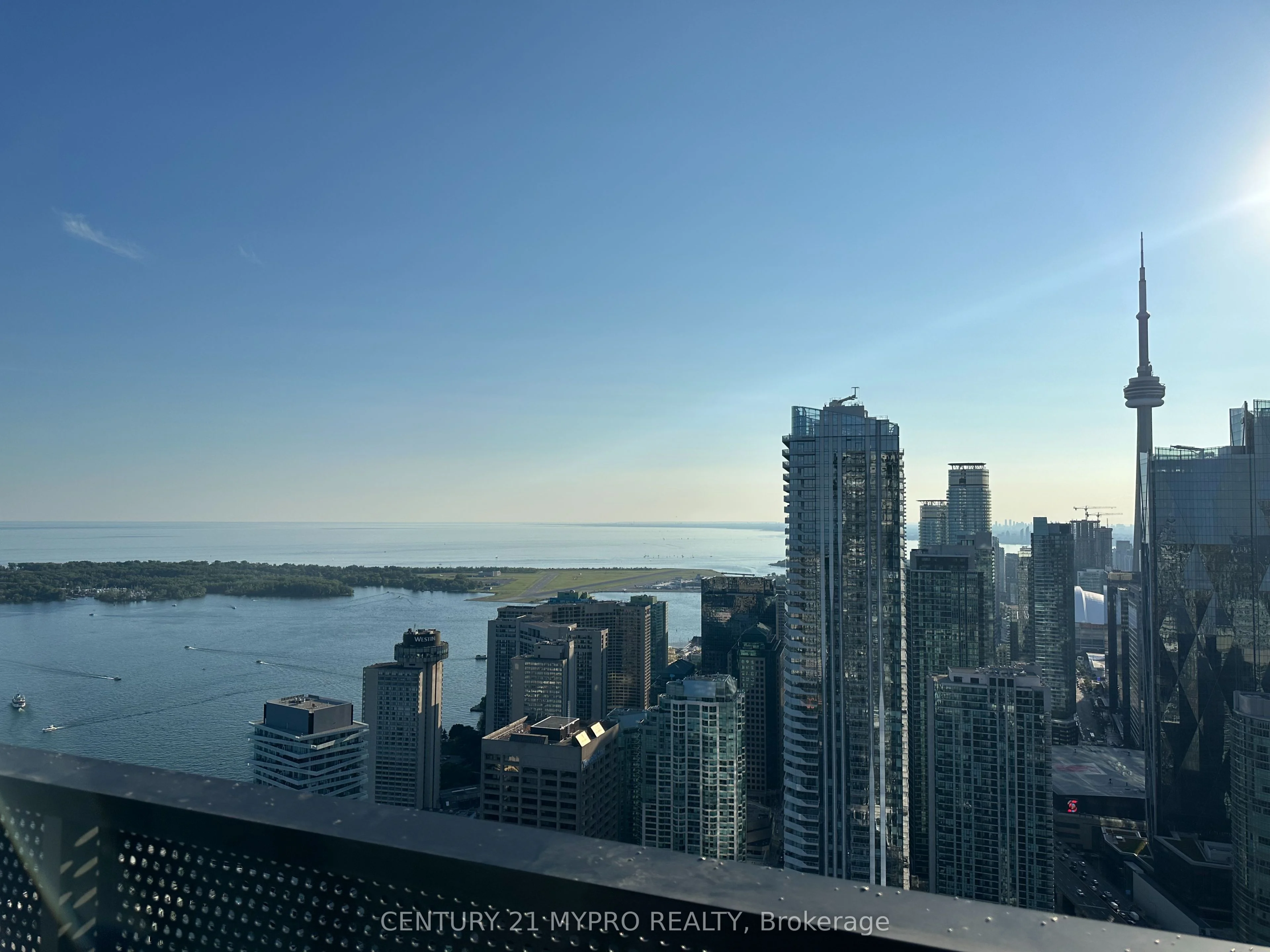 138 Downes Street 6710, Toronto C08, On M5e 0e4