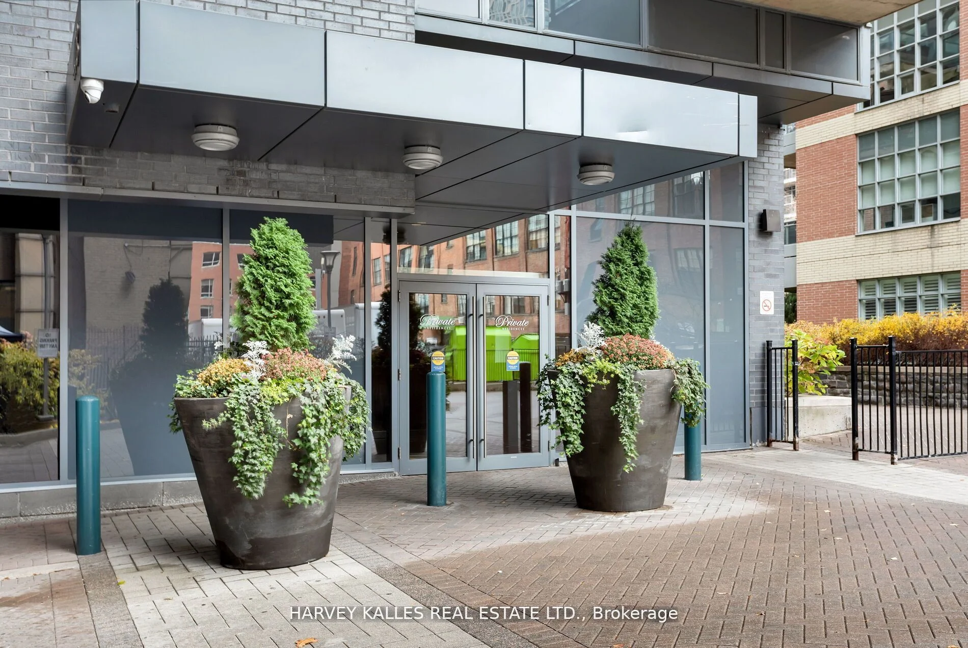 478 King Street W 301, Toronto C01, On M5v 0a8