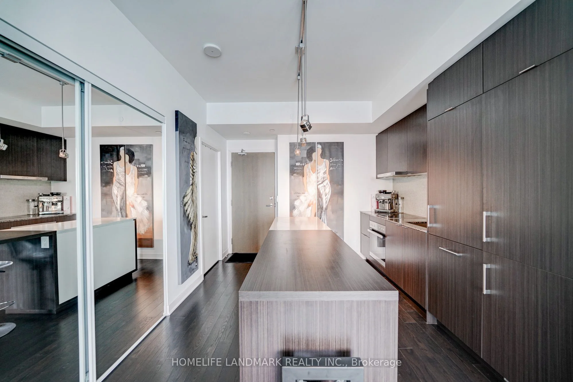 88 Harbour Street 6509, Toronto C01, ON M5J 1B7