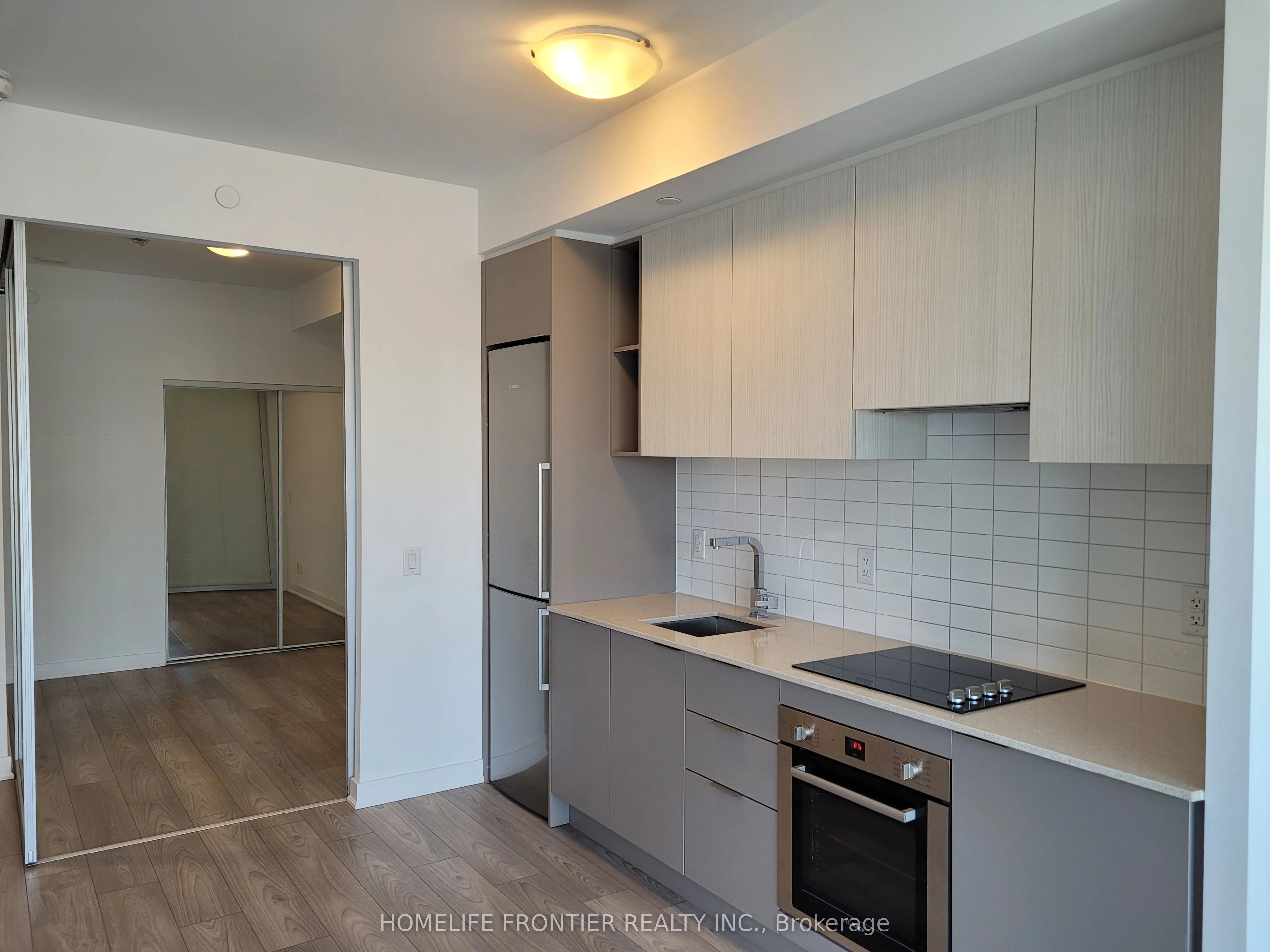 120 Parliament Street 1301, Toronto C08, ON M5A 0N6