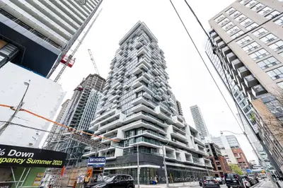 77 Shuter Street 2810, Toronto C08, On M5b 0b8