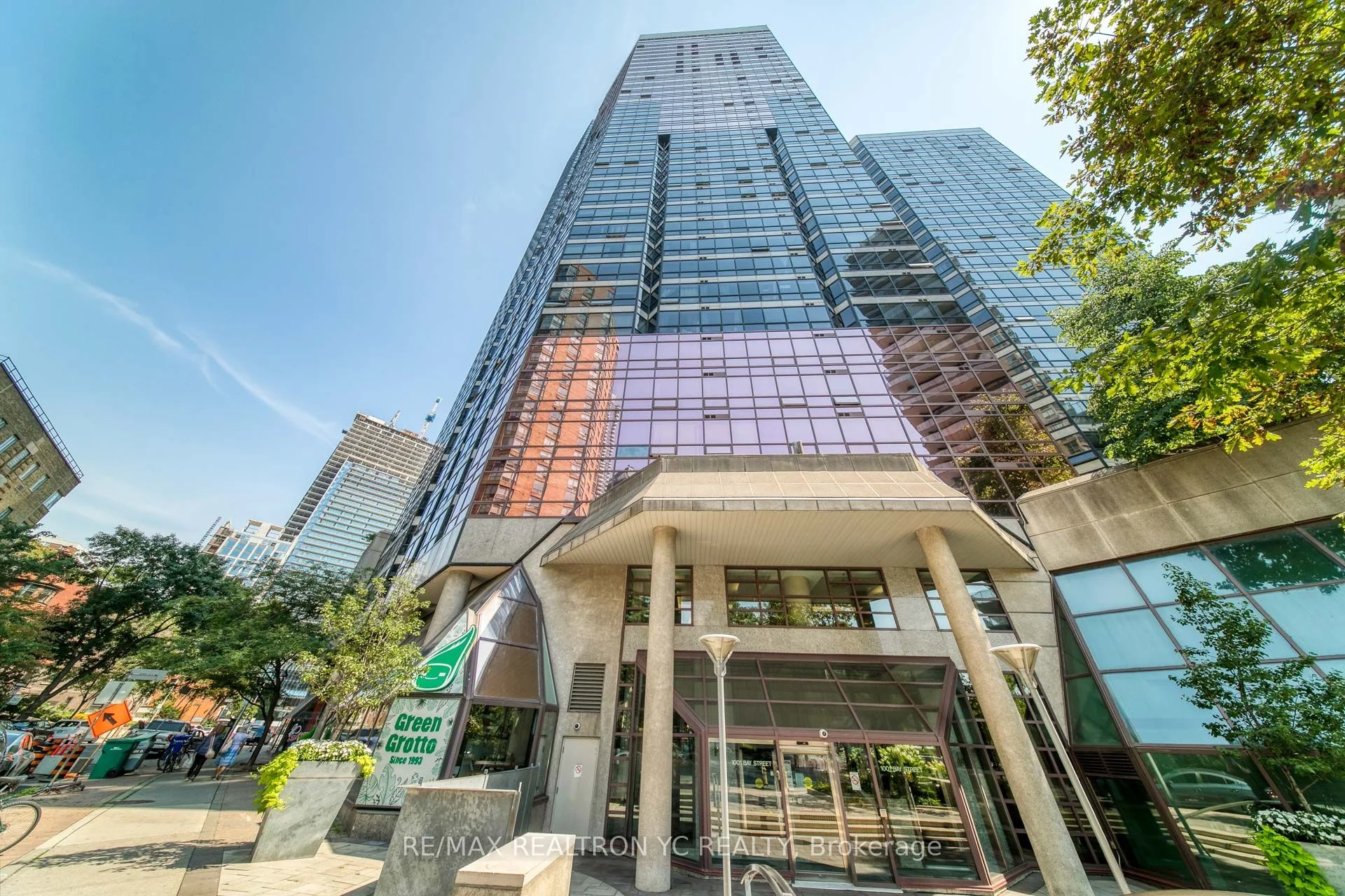1001 Bay Street 604, Toronto C01, On M5a 3a6