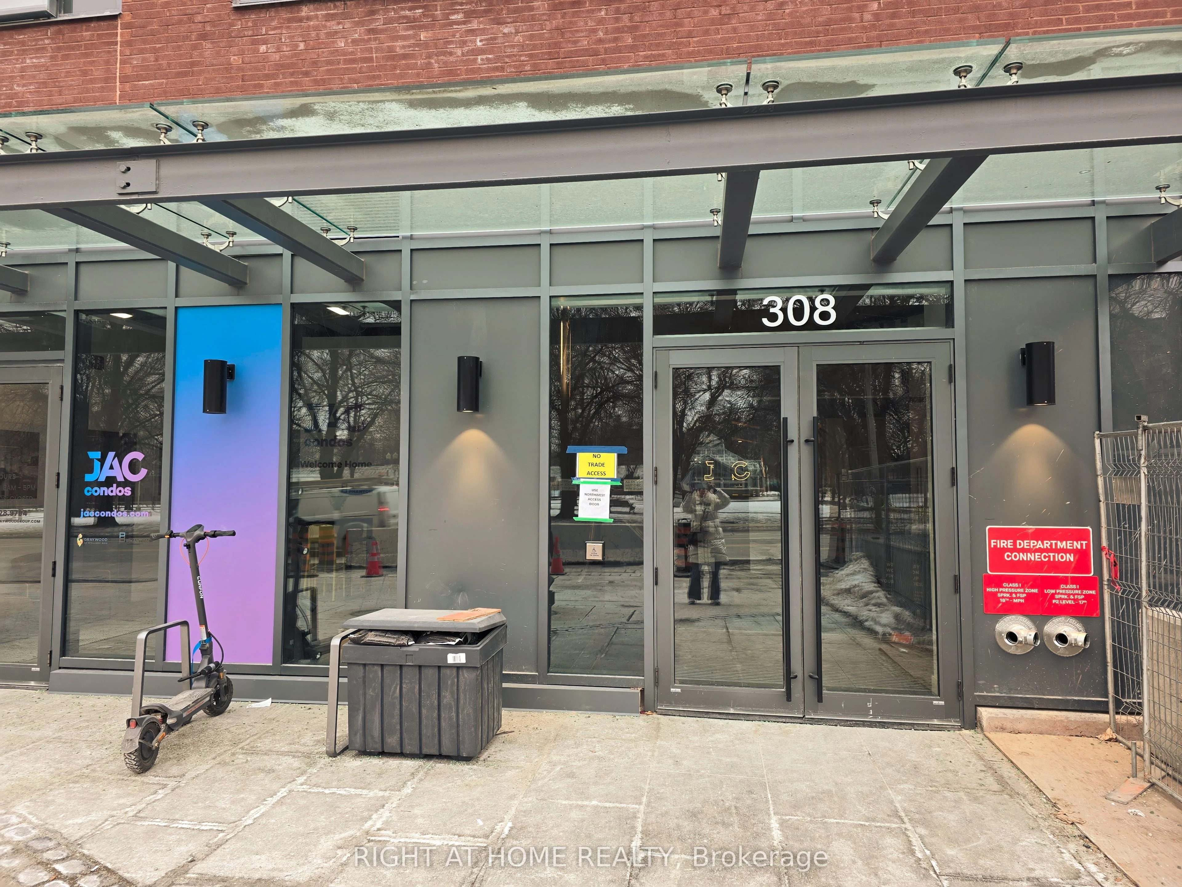 308 Jarvis Street 2010, Toronto C08, On M5b 0e3