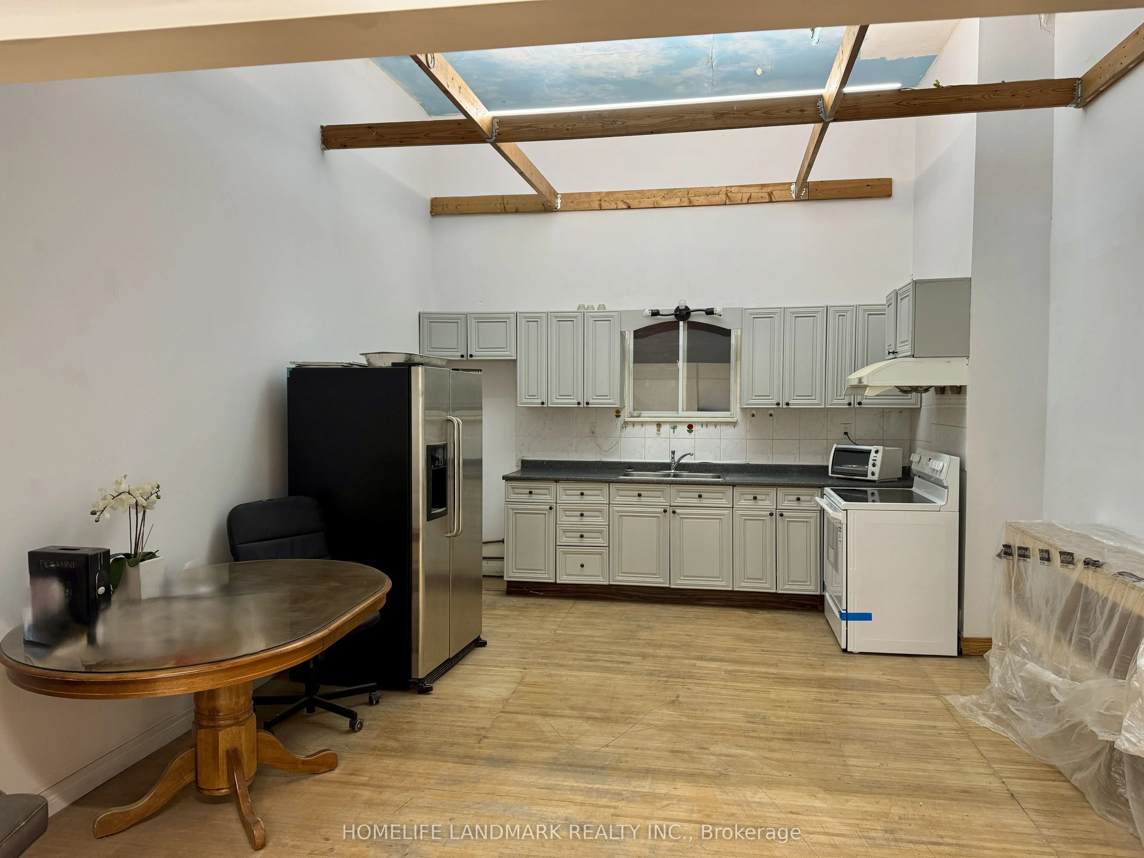 450 Spadina Avenue 1, Toronto C01, On M5t 2g8