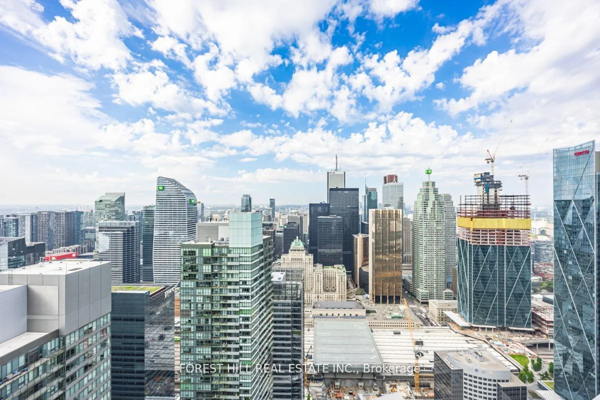 100 Harbour Street 6403, Toronto C01, On M5j 0b5