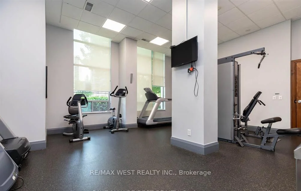 35 Bales Avenue 2216, Toronto C14, ON M3N 7L7