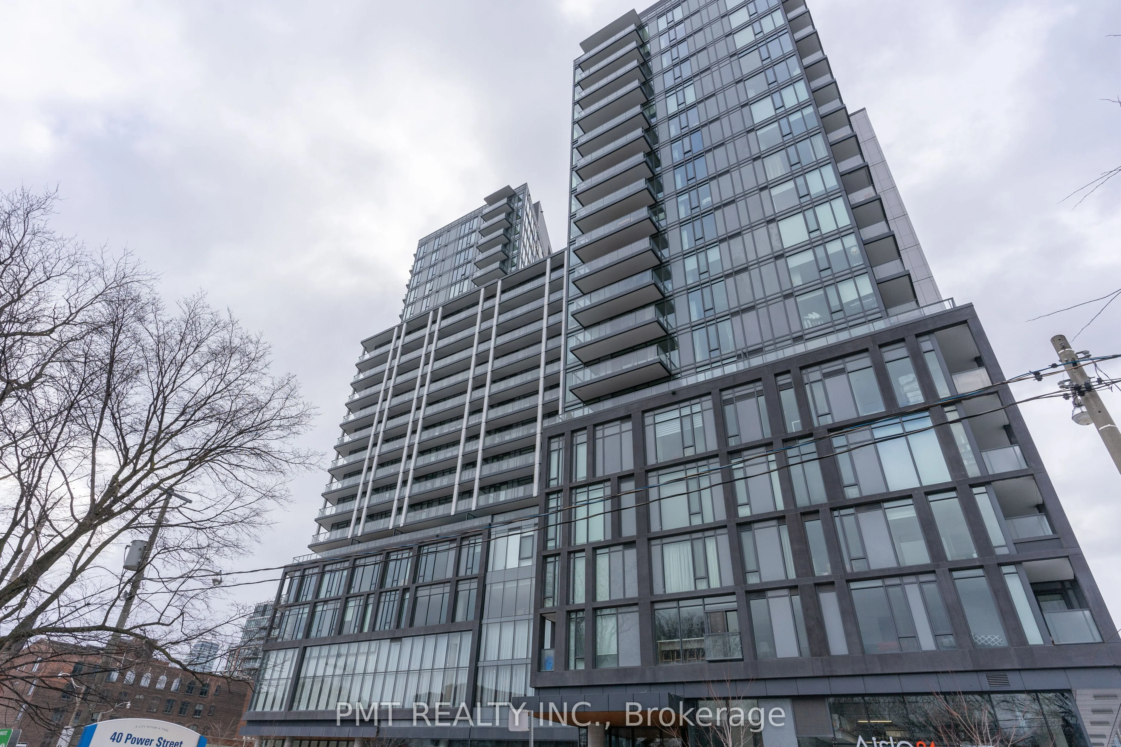 Condo Apartment in Toronto