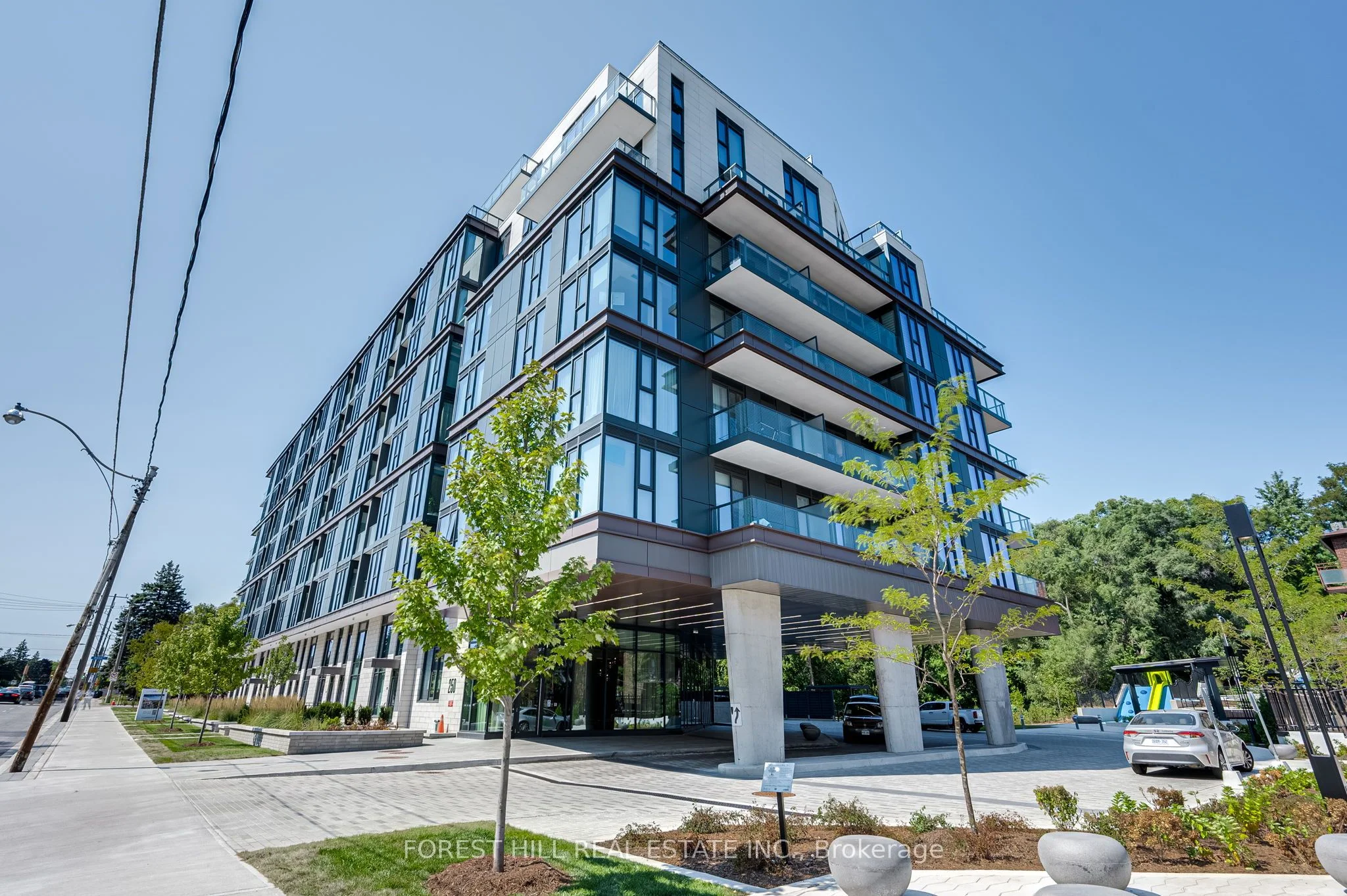 250 Lawrence Avenue W 606, Toronto C04, On M5m 1b2
