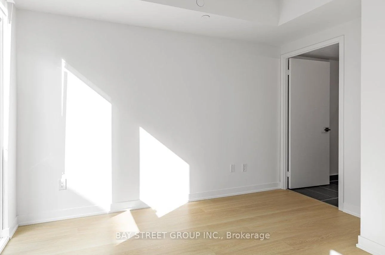500 wilson Avenue 1005, Toronto C06, ON M3H 5Y9
