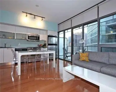 33 Charles Street E 711, Toronto C08, On M4y 0a2