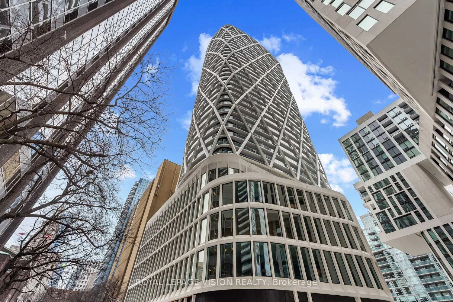 230 Simcoe Street 3113, Toronto C01, On M5t 1t4