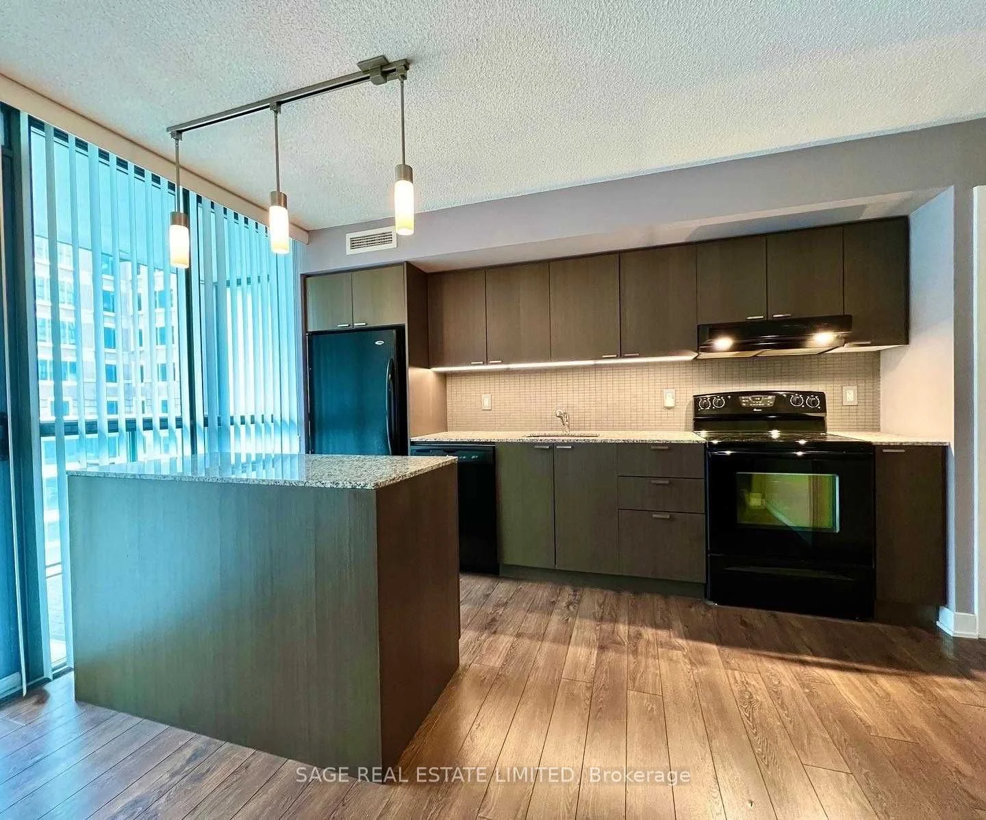 110 Charles Street E 510, Toronto C08, On M4y 1t5