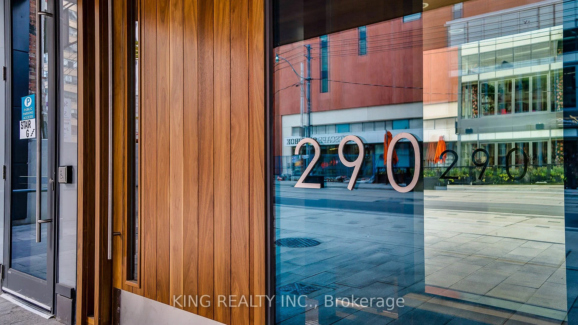 290 Adelaide Street W 3806, Toronto C01, ON M5V 0P3