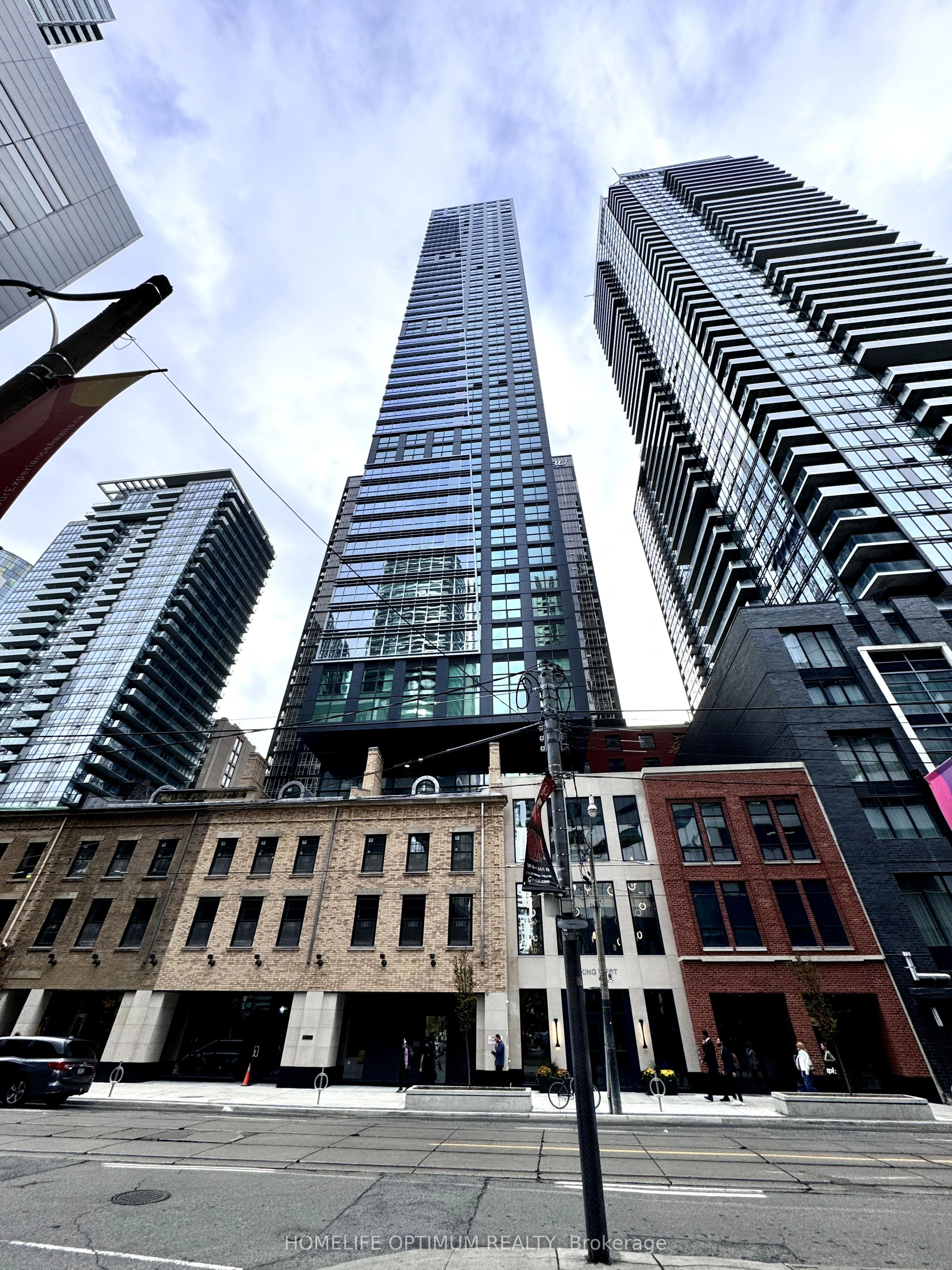 Condo Apartment in Toronto