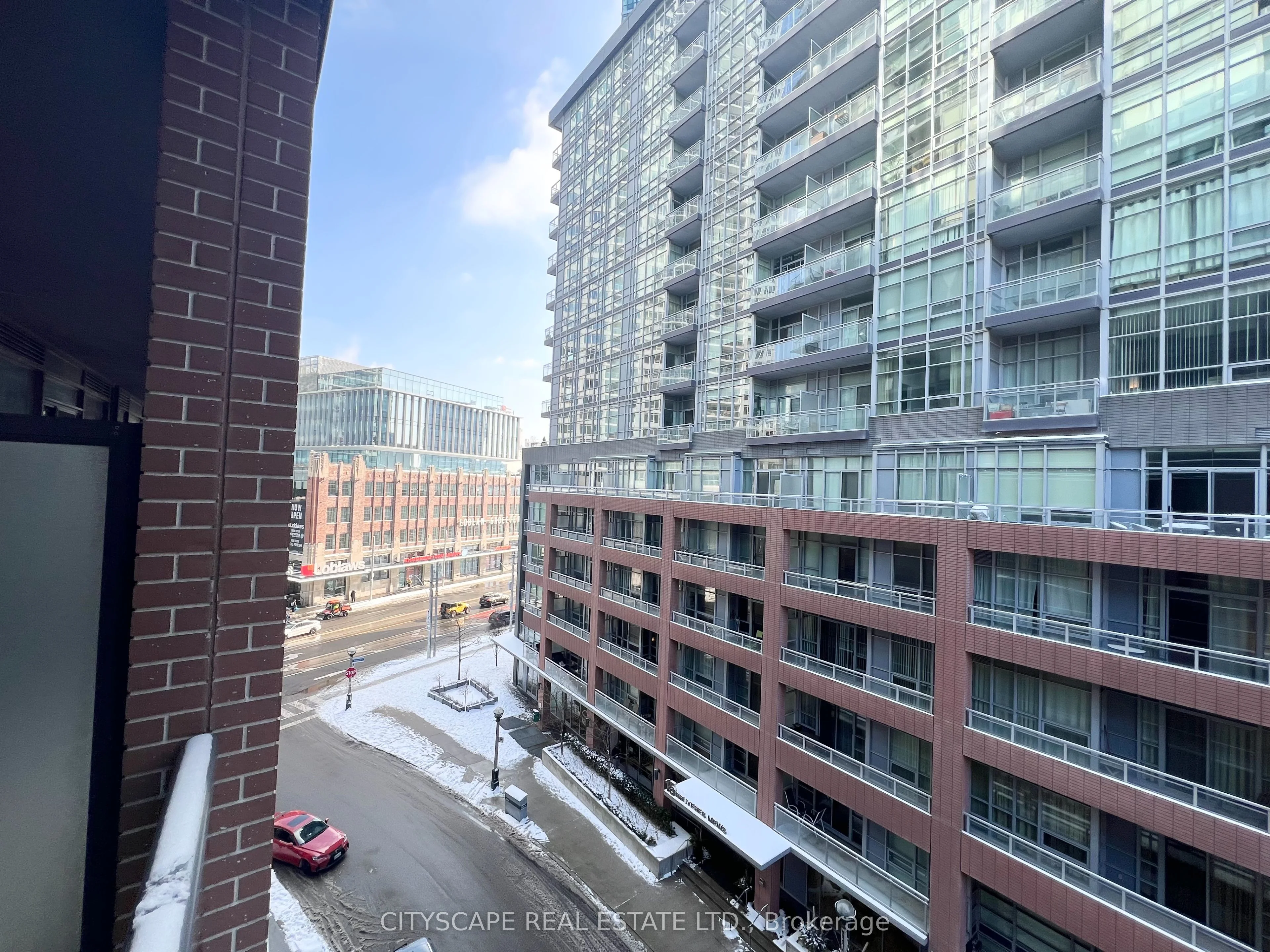 20 Bruyeres Mews 615, Toronto C01, On M5v 0g8
