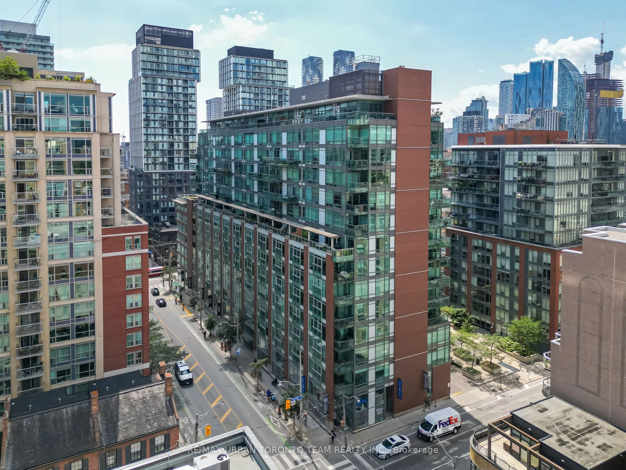 Condo Apartment in Toronto