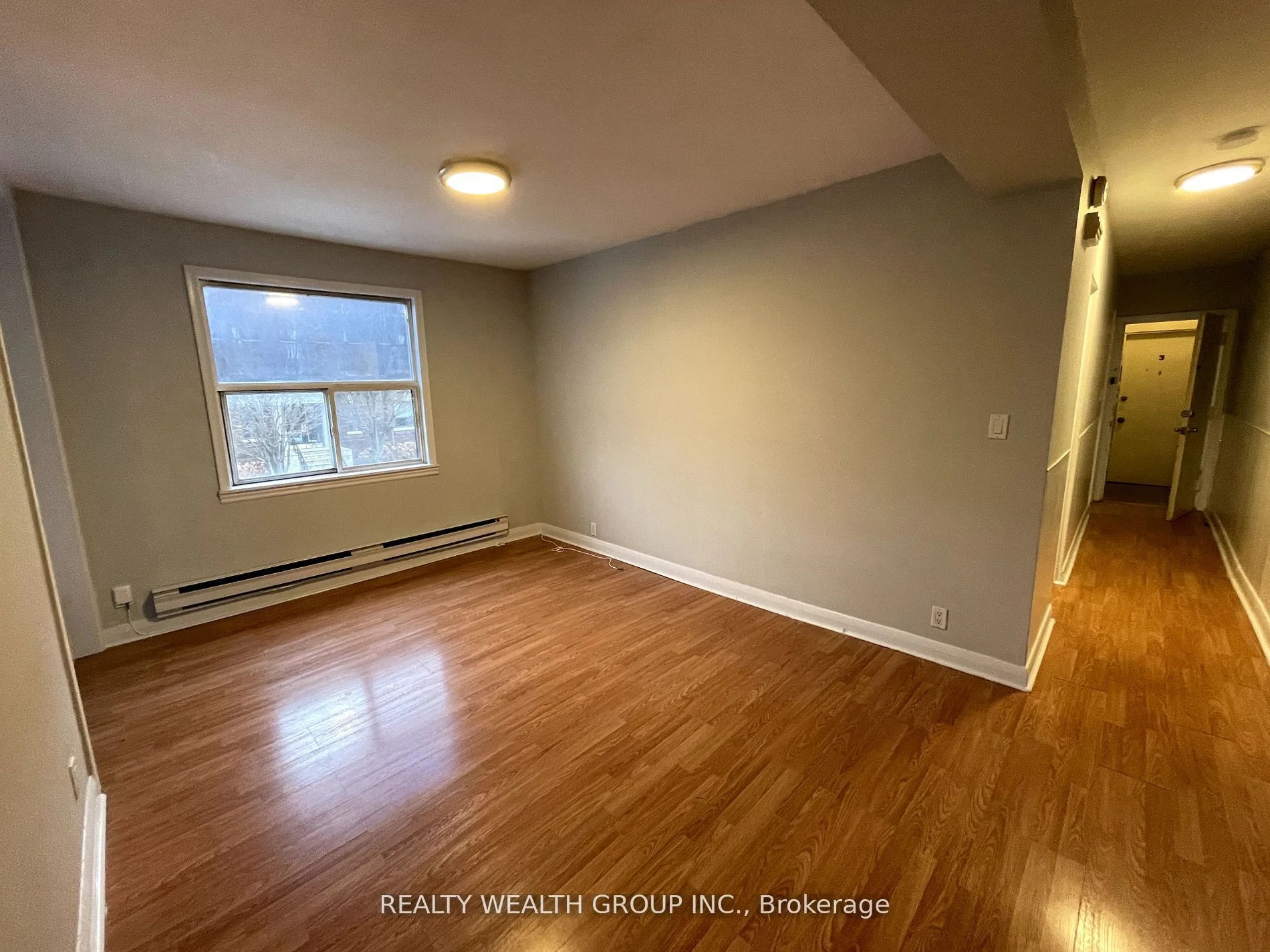 185 Eglinton Avenue W Unit D, Toronto C03, ON M4R 1A8
