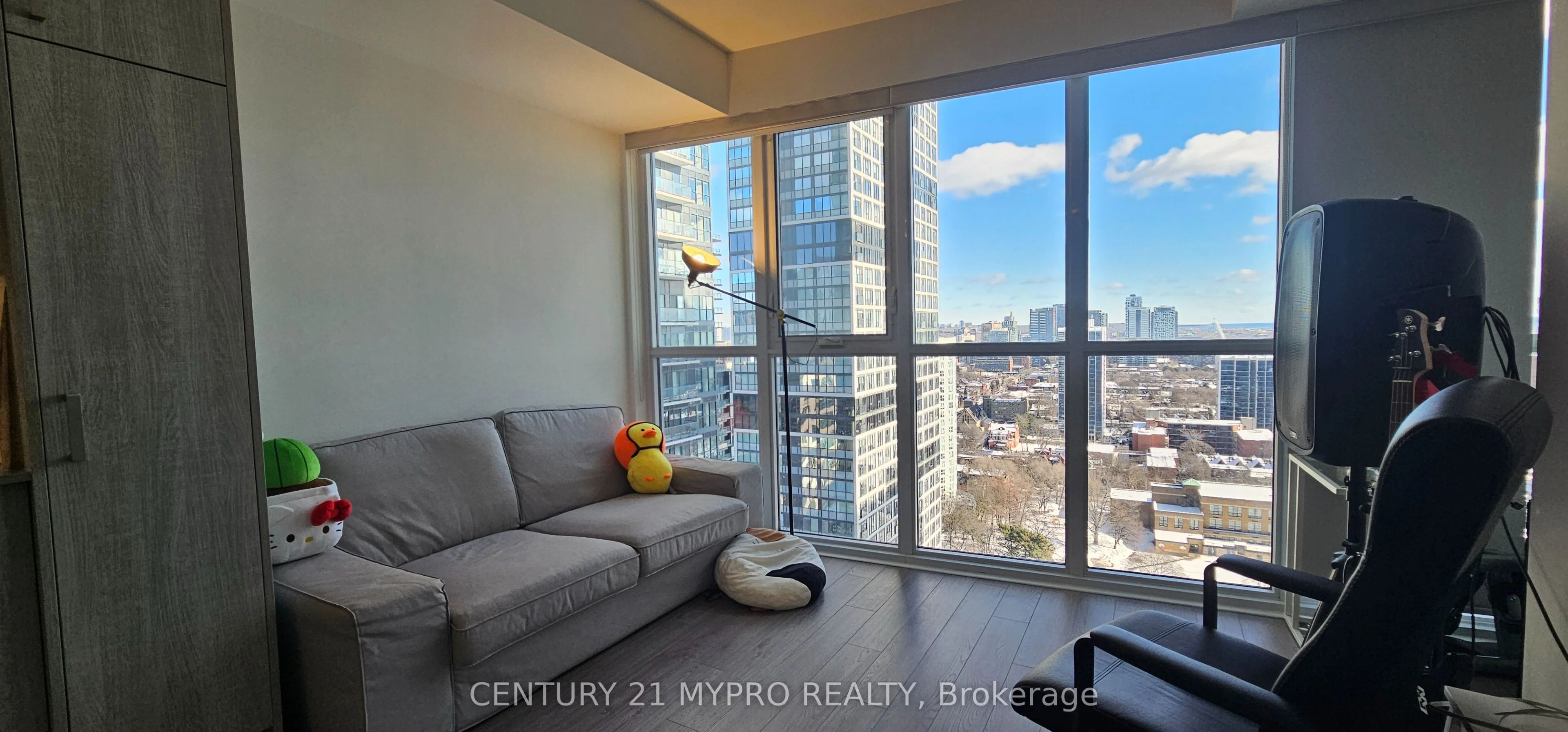 Condo Apartment in Toronto