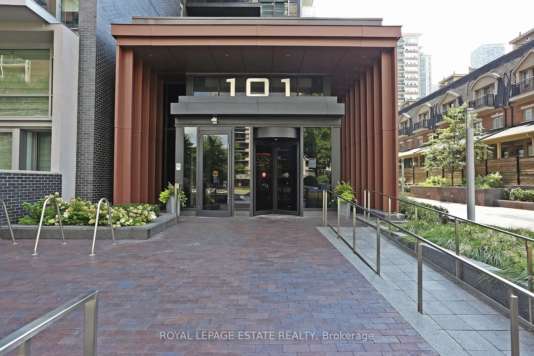 Condo Apartment in Toronto