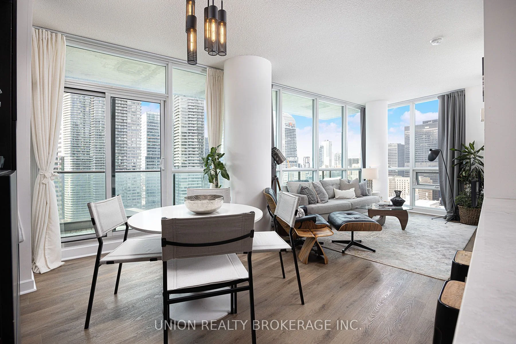 33 Bay Street 2903, Toronto C01, On M5j 2z3