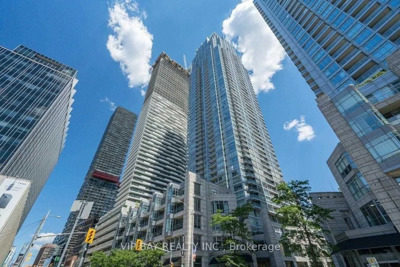 2191 Yonge Street 3901, Toronto C10, On M4s 3h8