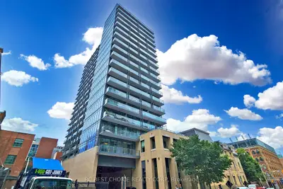 Condo Apartment in Toronto