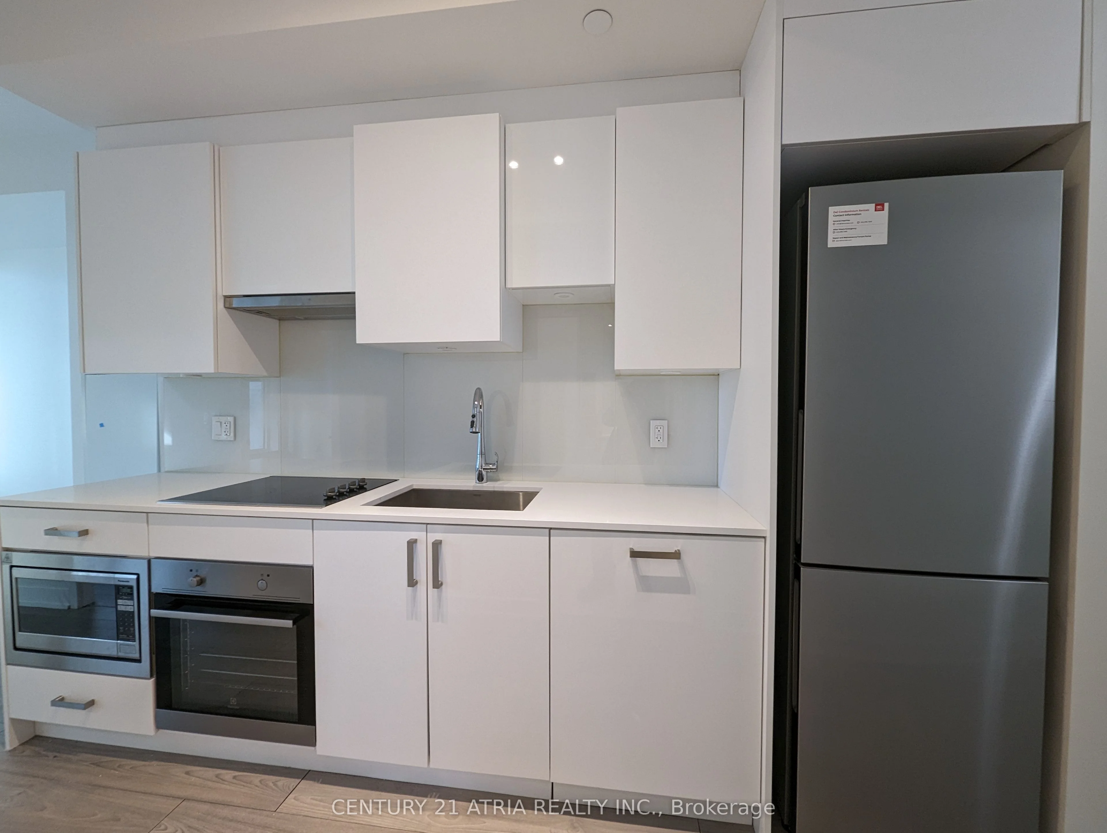 99 Broadway Avenue 1805, Toronto C10, On M4p 1v2