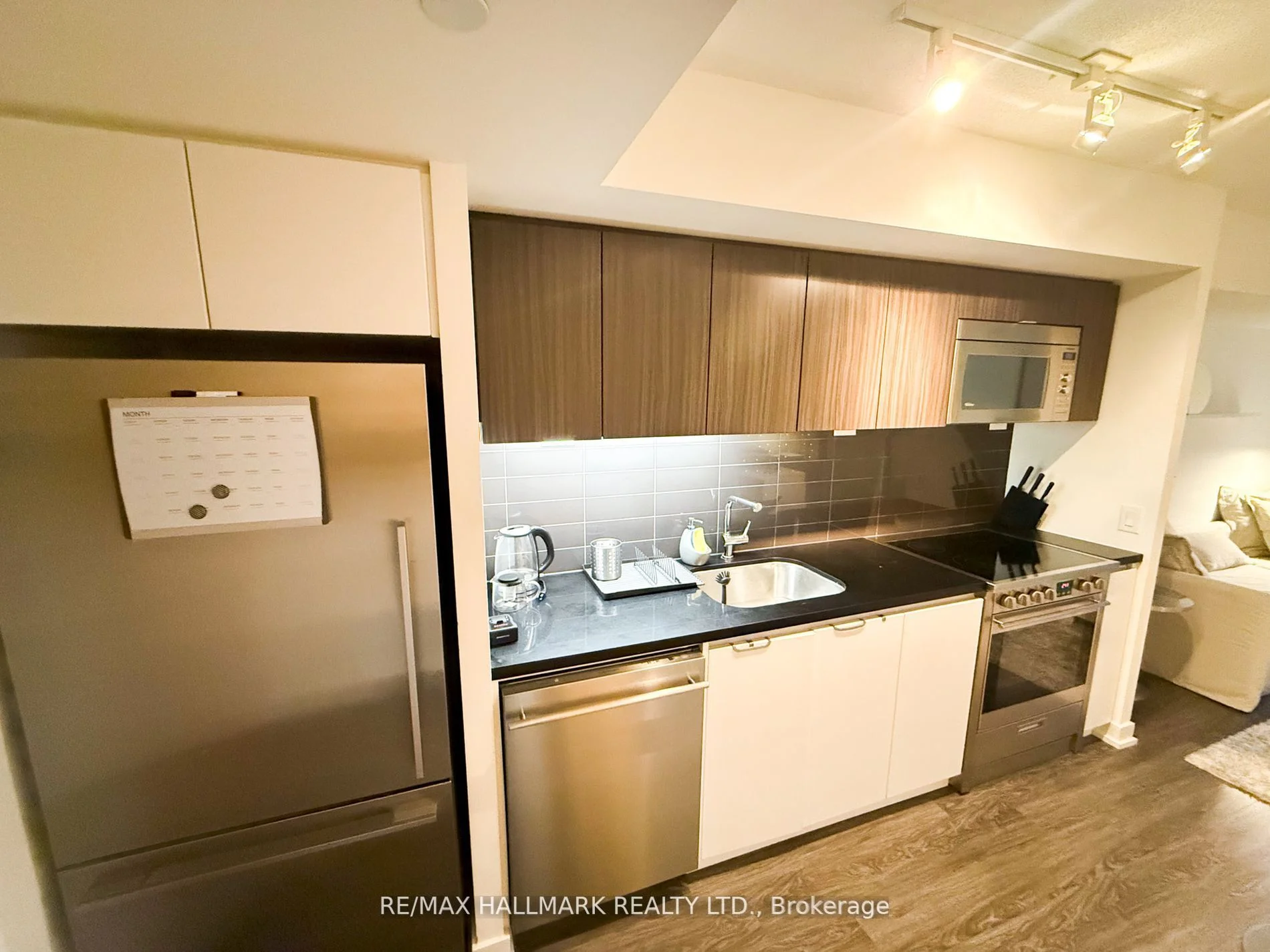 85 Queens Wharf Road 2909, Toronto C01, ON M5V 0J9