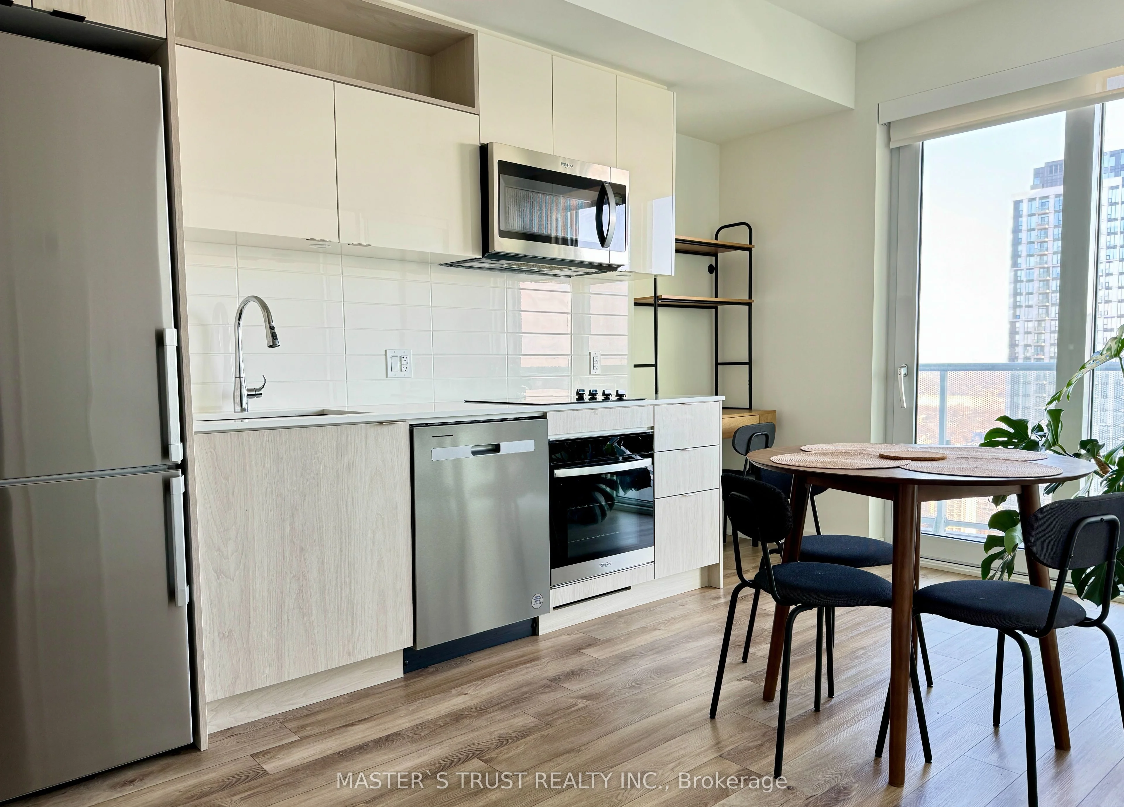 100 Dalhousie Street 3705, Toronto C08, On M5b 0c7