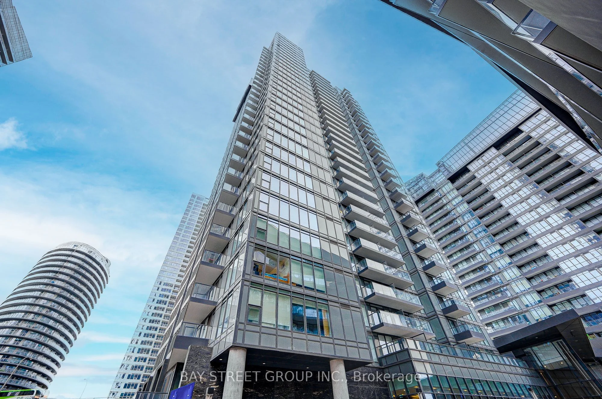 70 Queens Wharf Road 1612, Toronto C01, On M5v 0j2