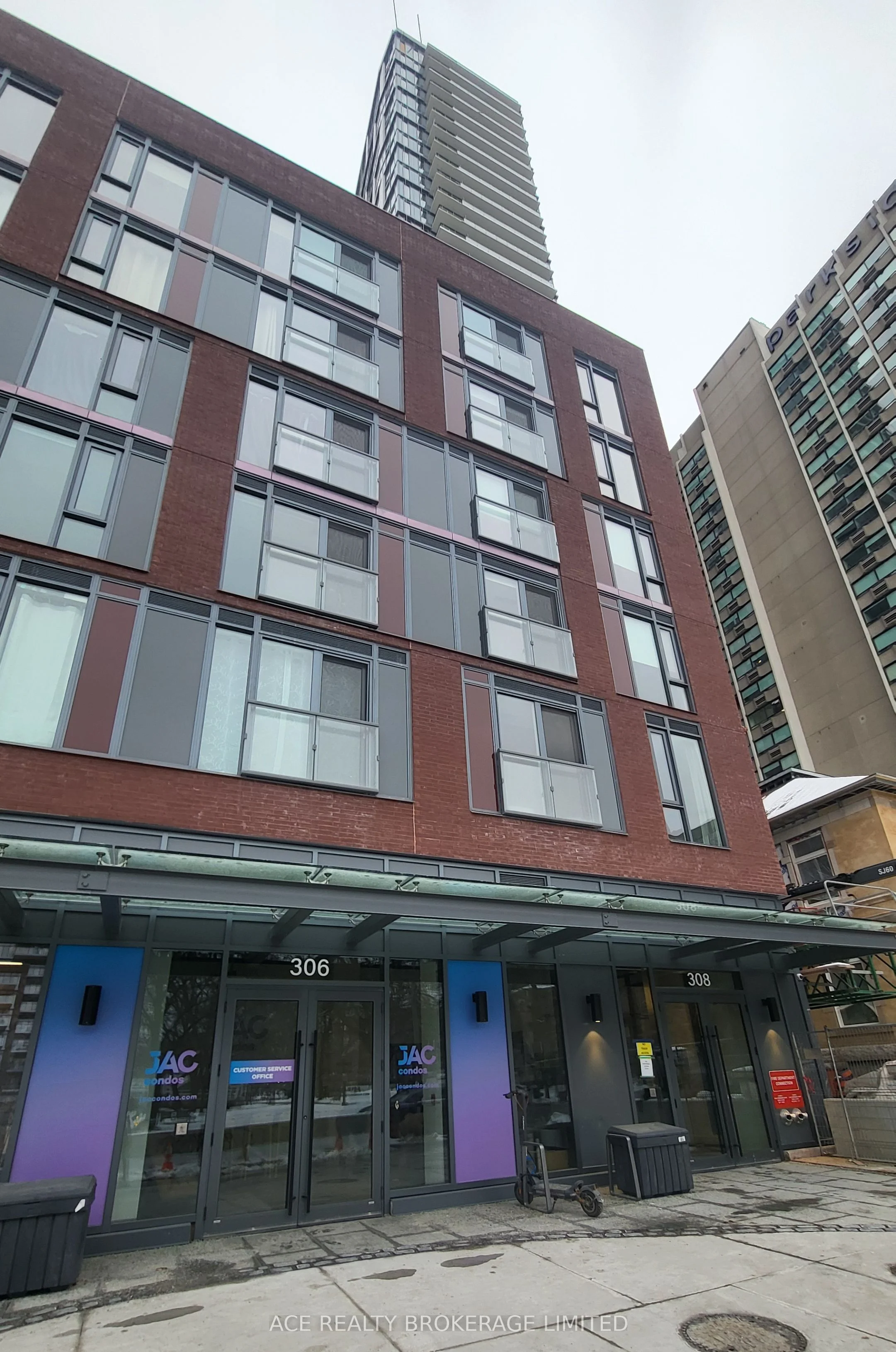 Condo Apartment in Toronto