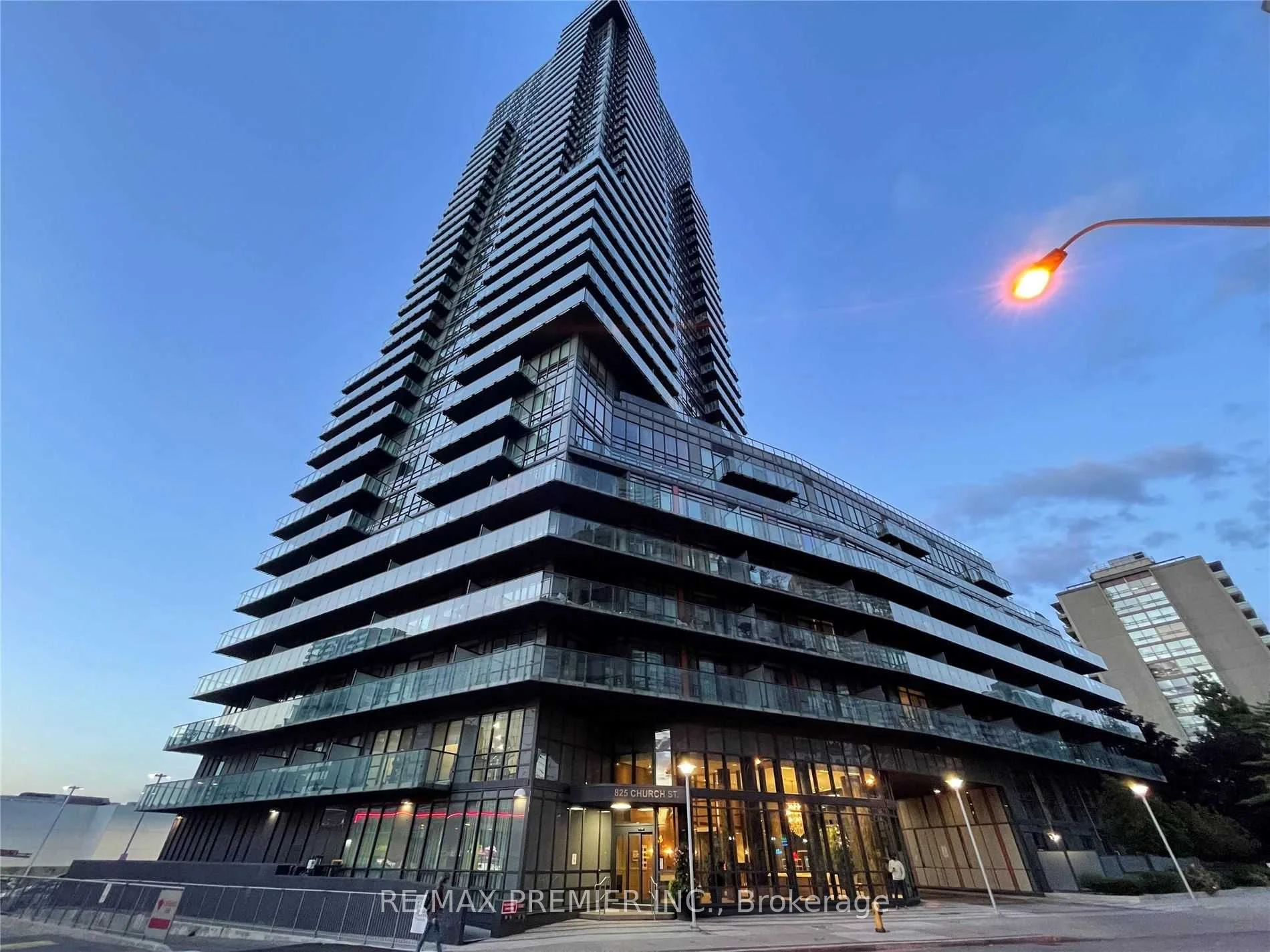 825 Church Street 2208, Toronto C09, On M4w 3z4