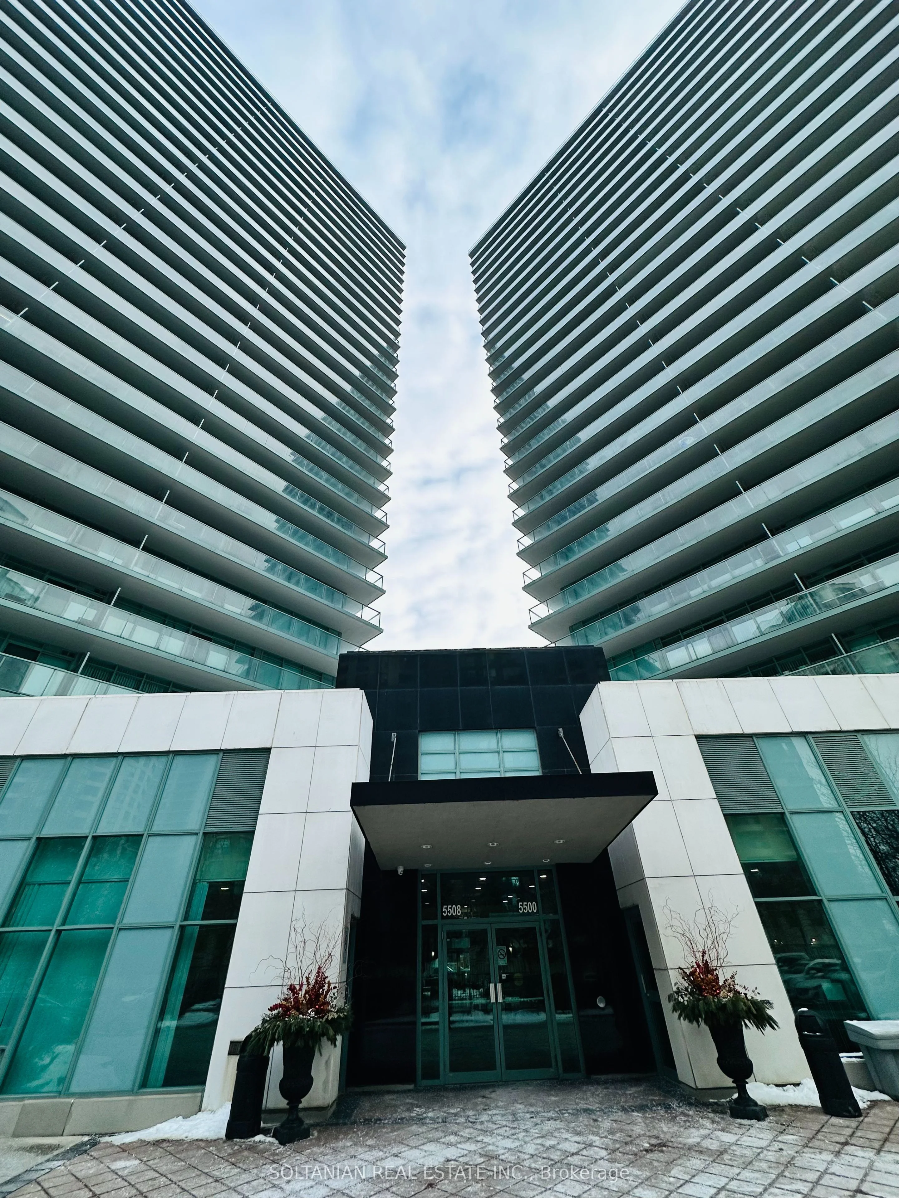 Condo Apartment in Toronto