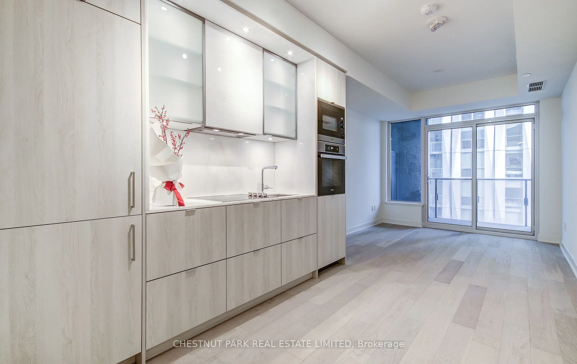 11 Yorkville Avenue 1408, Toronto C02, On M4w 1l2