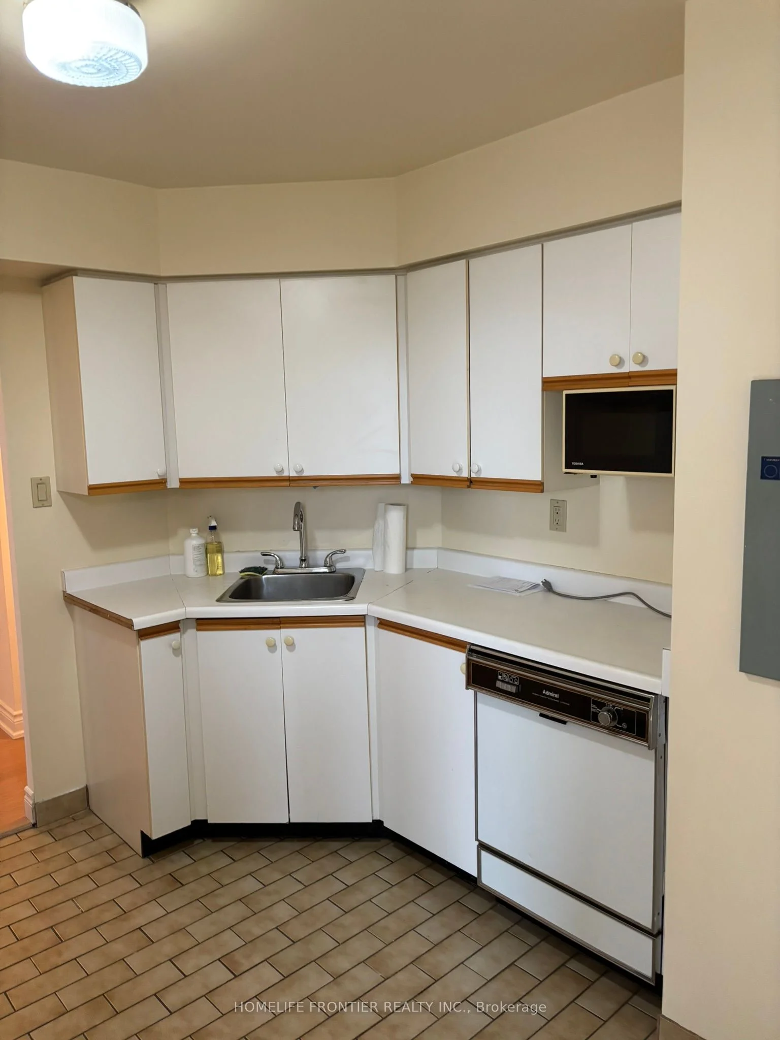 5795 Yonge Street 611, Toronto C14, ON M2M 4J3