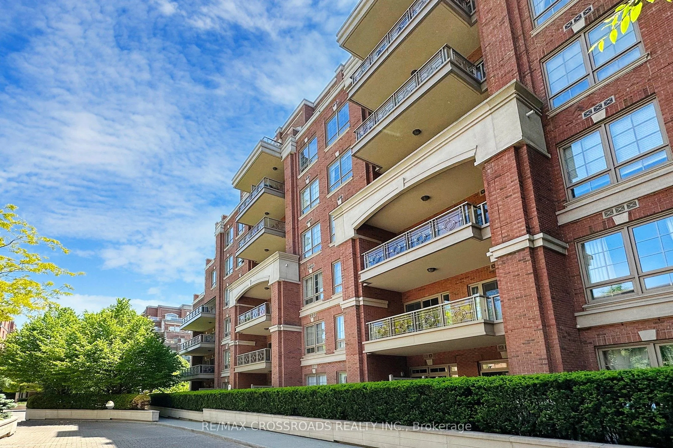 20 Burkebrook Place 223, Toronto C12, On M4g 0a1