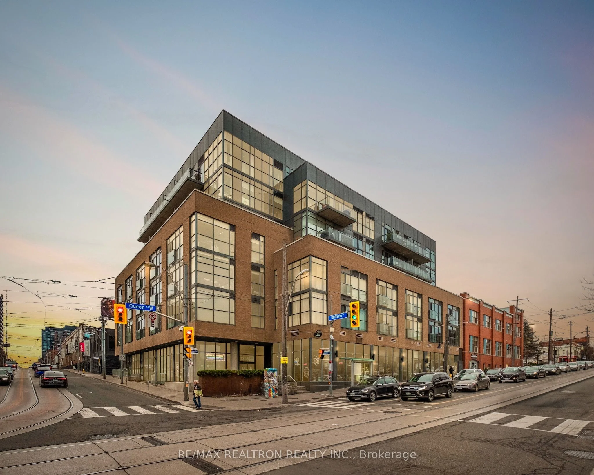 Condo Apartment in Toronto