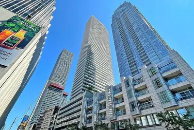 2221 Yonge Street 4203, Toronto C10, On M4s 0b8