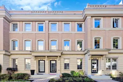 Condo Townhouse in Toronto