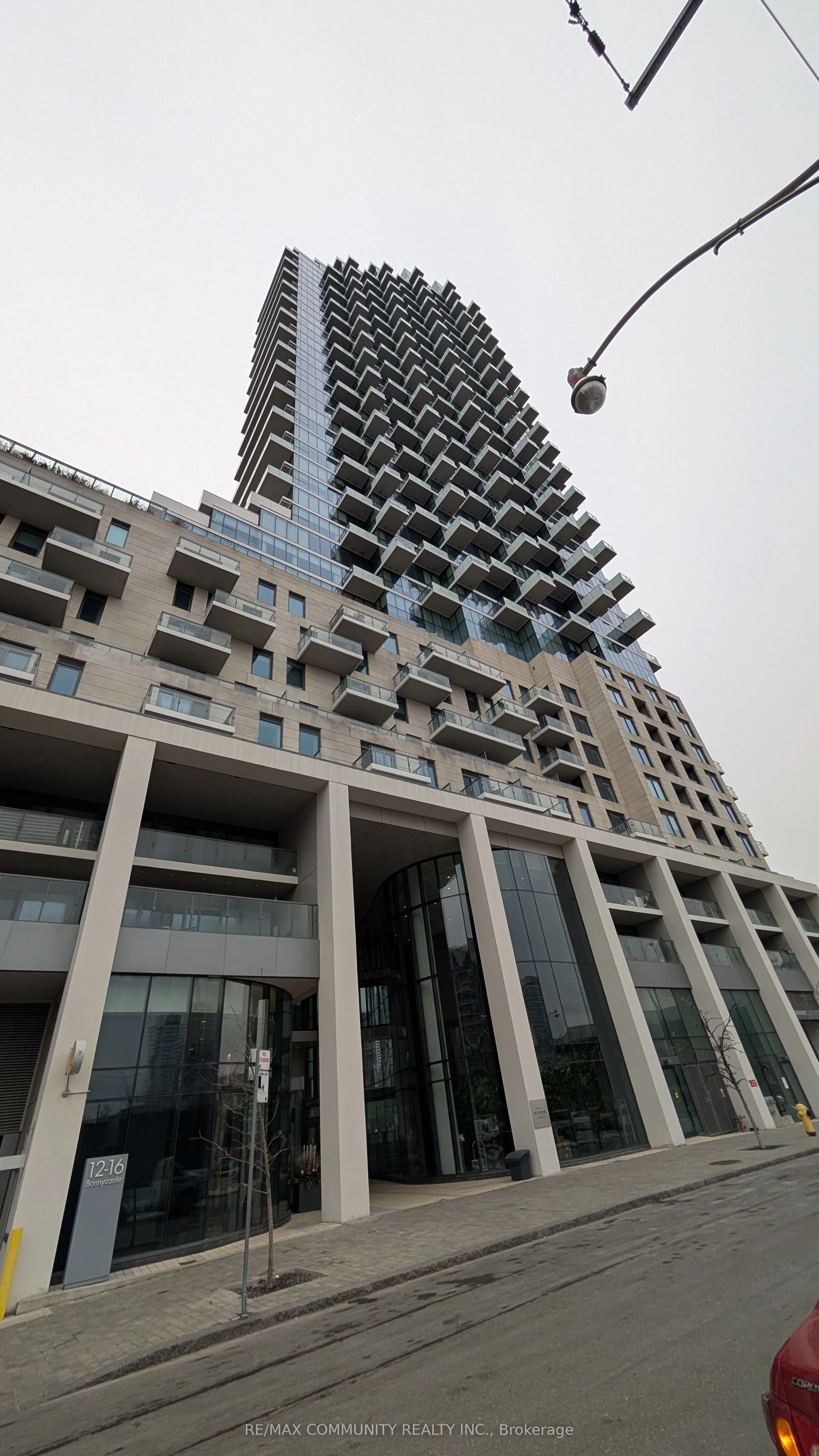 16 Bonnycastle Street 905, Toronto C08, On M5a 4m6