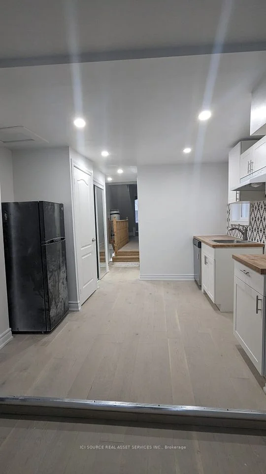 127 Borden Street 1, Toronto C01, ON M5S 2N2