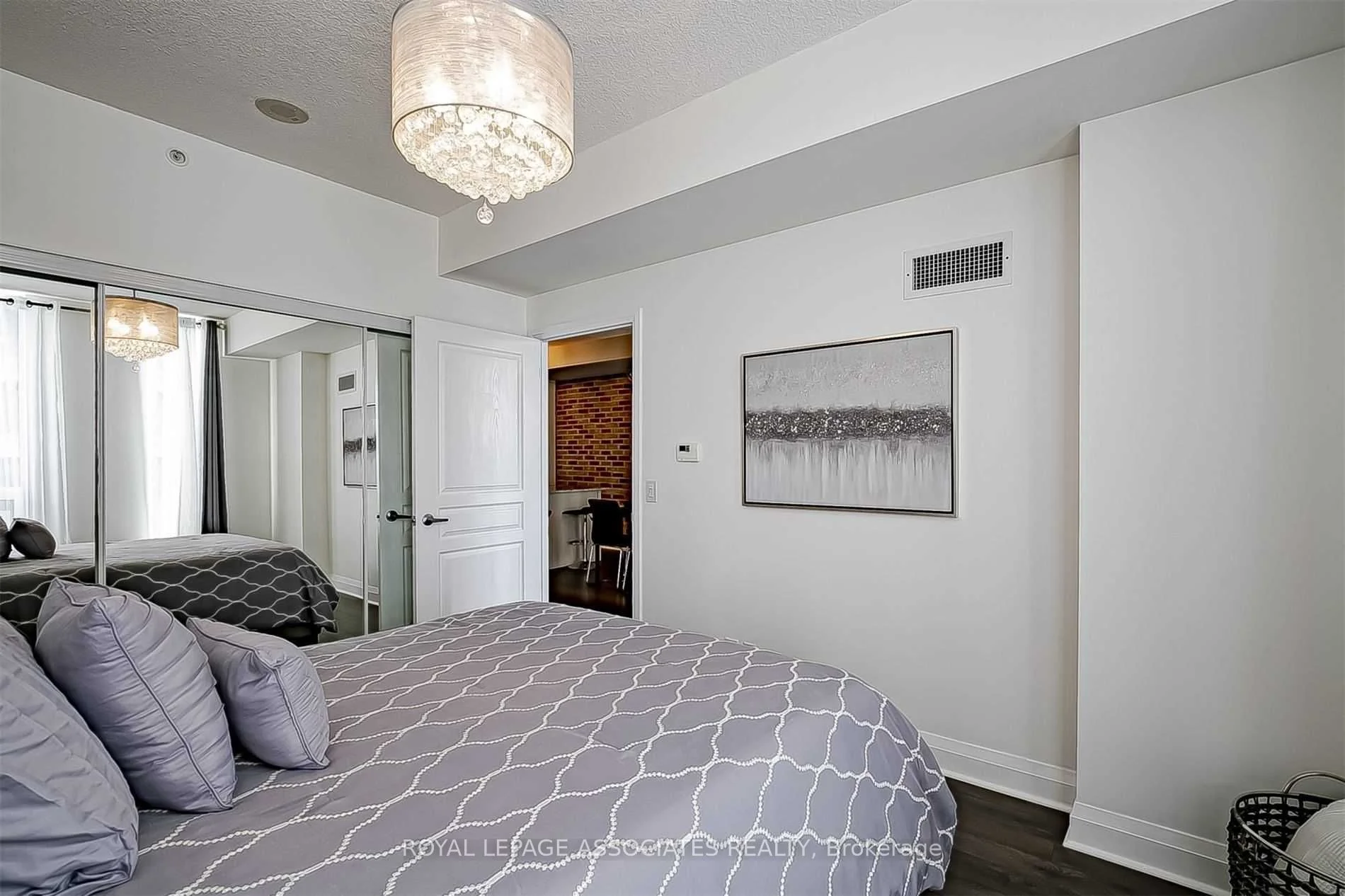 85 The Donway W 601, Toronto C13, ON M3C 0L9