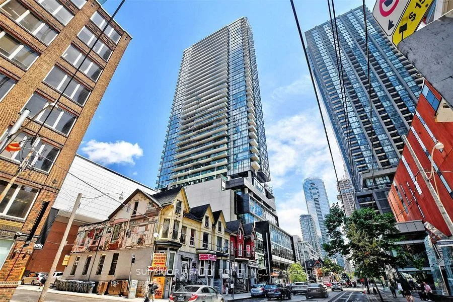 290 Adelaide Street W 4004, Toronto C01, On M5v 0p3