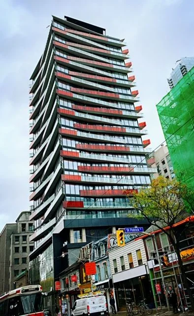 215 Queen Street W 1607, Toronto C01, On M5v 0p5