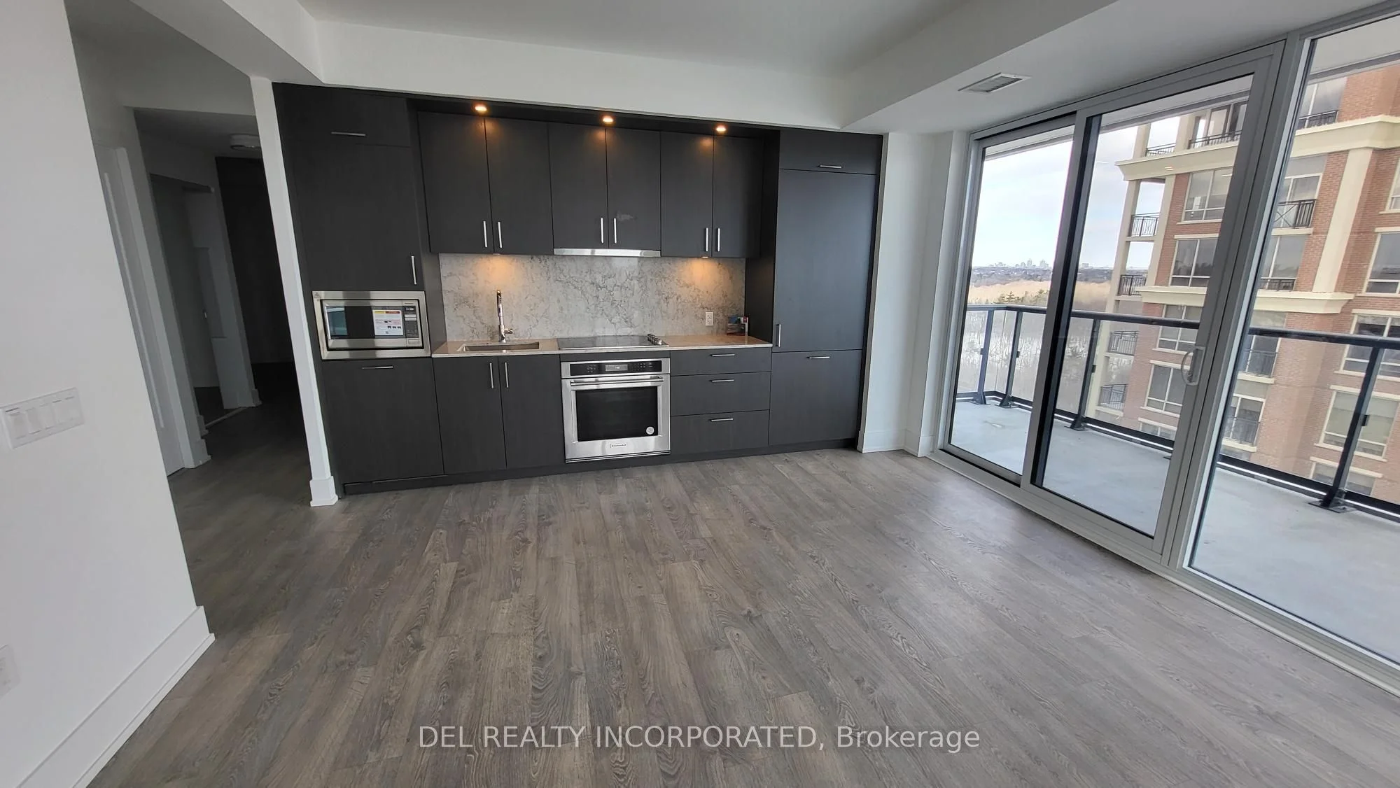 10 Inn On The Park Drive 1504, Toronto C13, On M3c 0p9